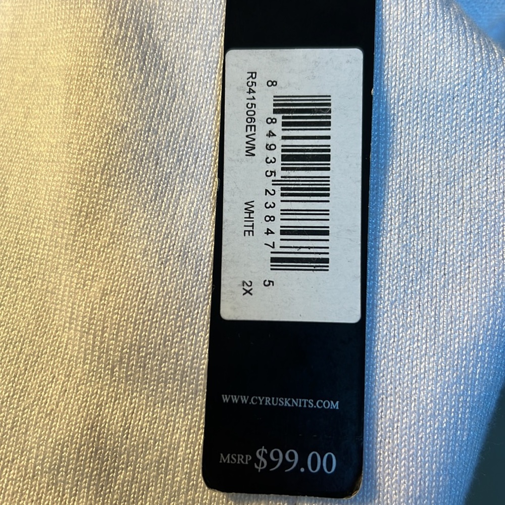White Sweater with Sweater Lace Hemline Plus Size 2X - Picture 7 of 9